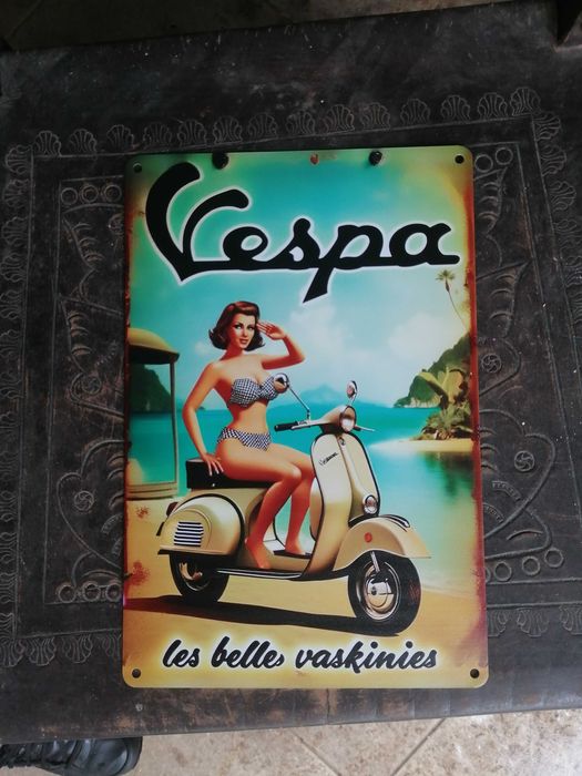 placa em metal , Vespa