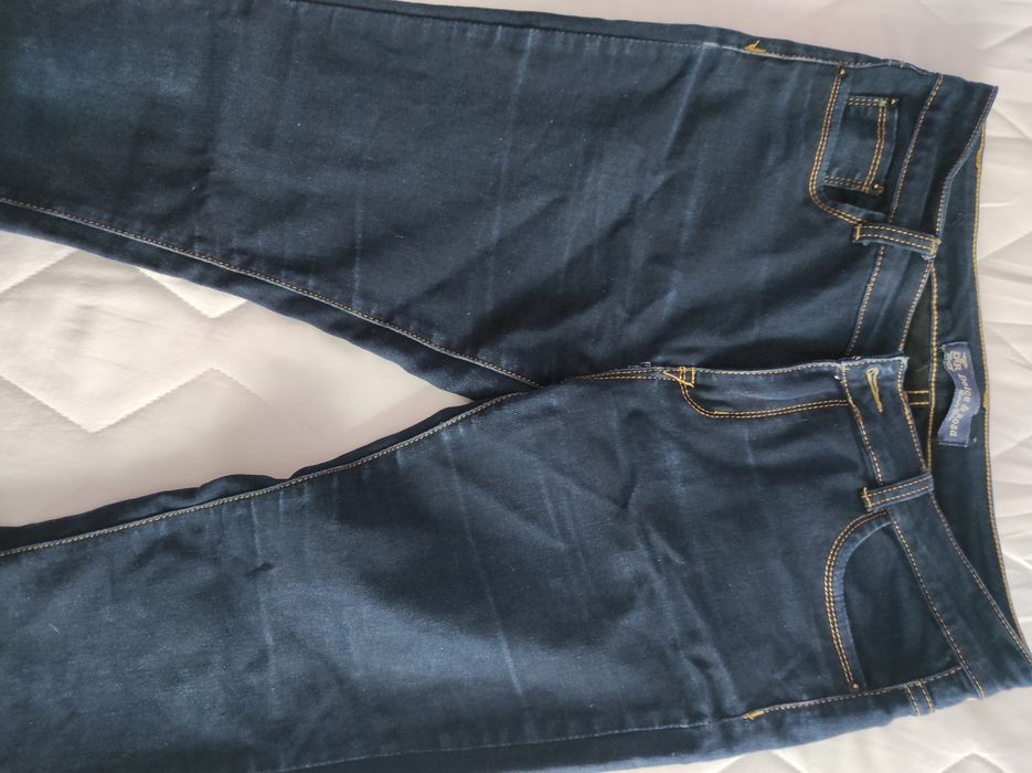 Spodnie jeansowe 42. Ciemny granat