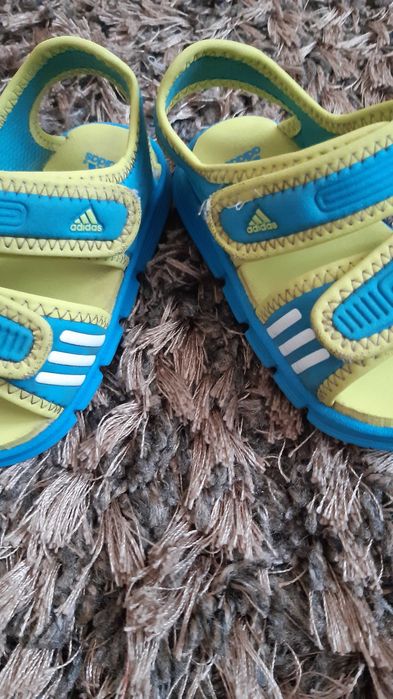 Adidas sandałki r 20