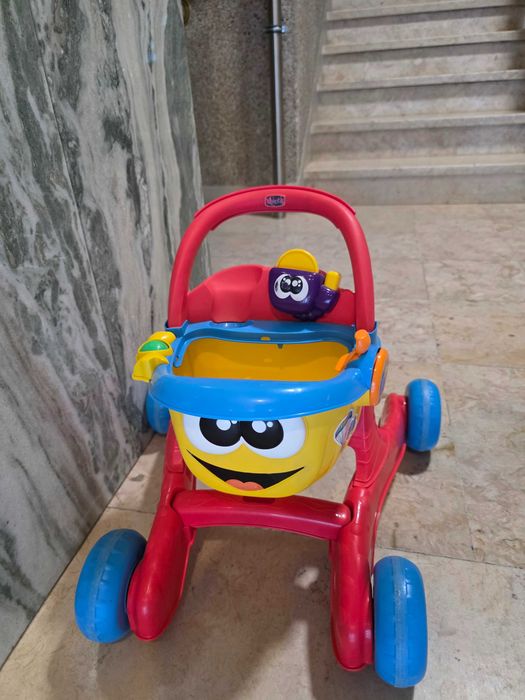 Andarilho Chicco 2 em 1 para primeiros passos