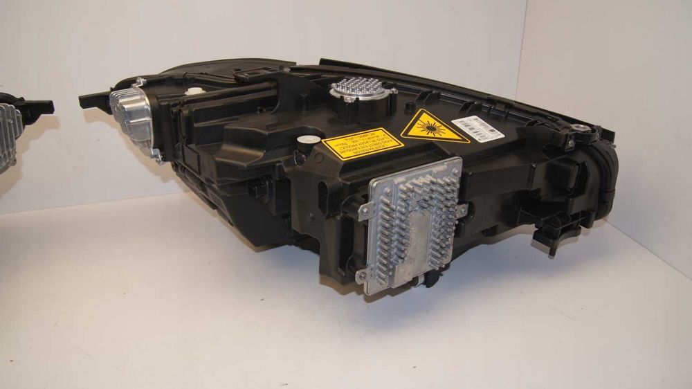 BMW 8 G14 G15 G16 F91 F92 F93 Фари передні ліва права Laser USA EU