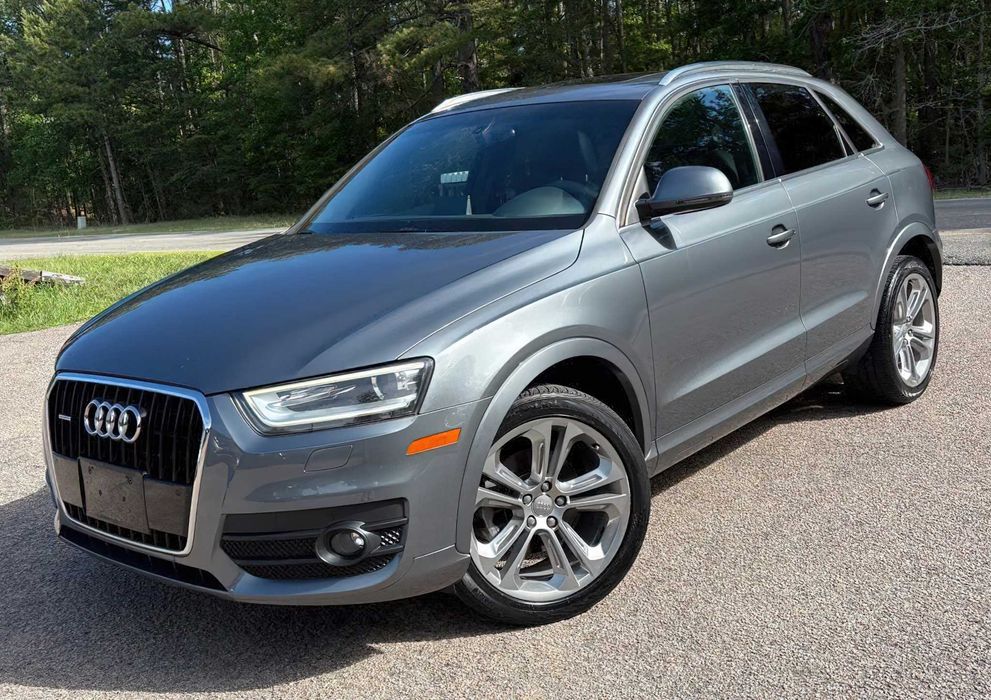 Audi Q3      2015