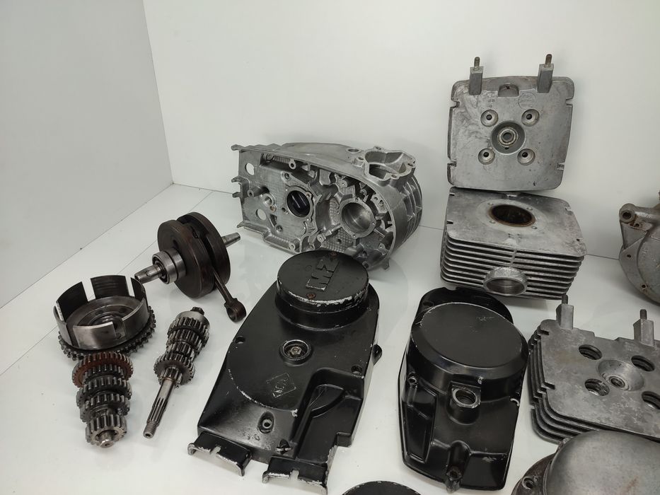 Części silnikowe MZ ETZ 125 150 lub TS ES 125 150 cylinder skrzynia