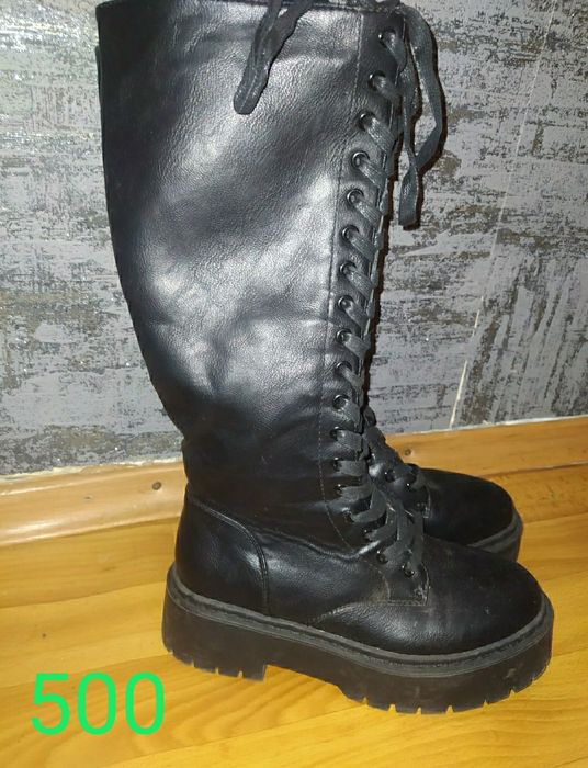 Чорні чоботи жіночі