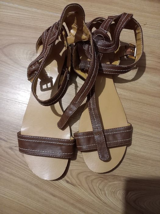 Sprzedam buty damskie
