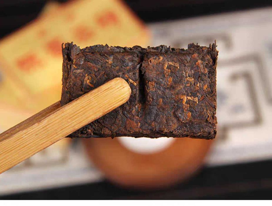 Чай Шу пуэр 2018 года •❱❱ Чэнь Сян классический ❰❰• кирпичик 50г