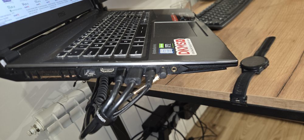 Laptop MSI GP75 Leopard 9SE 17 cali