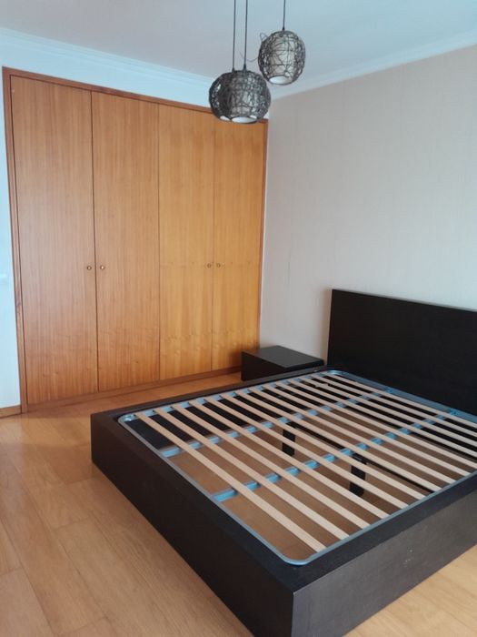 Aluga-se Apartamento T-2