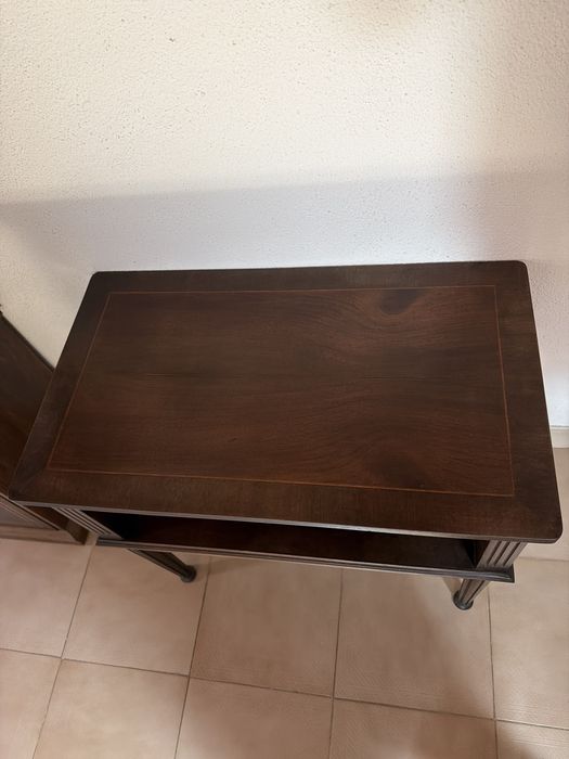Mesa de apoio tv