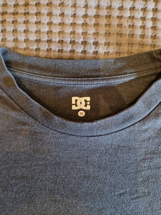 T-shirt DC Shoes preta - tamanho M
