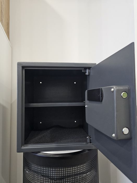 Cofre eletrónico Standers 40L