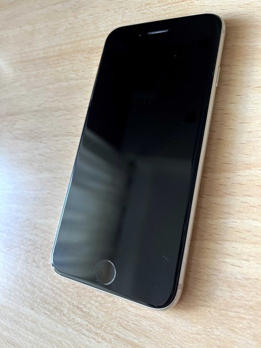 Smartfon IPHONE SE 2022