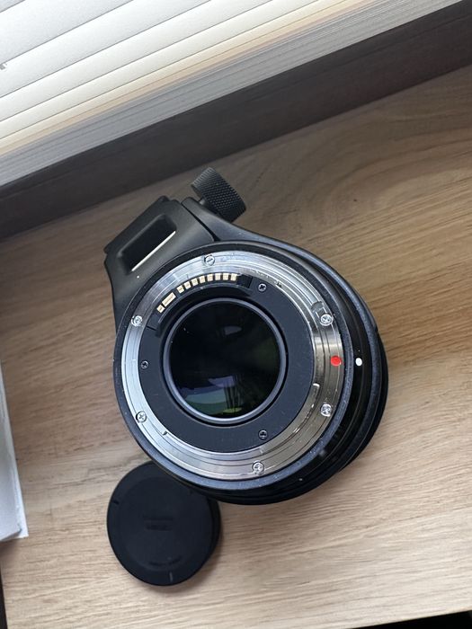 Sigma Art 105 F1.4 DG HSM Canon