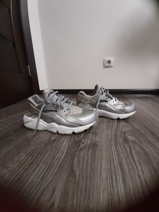 Продам  кросівки  Nike
