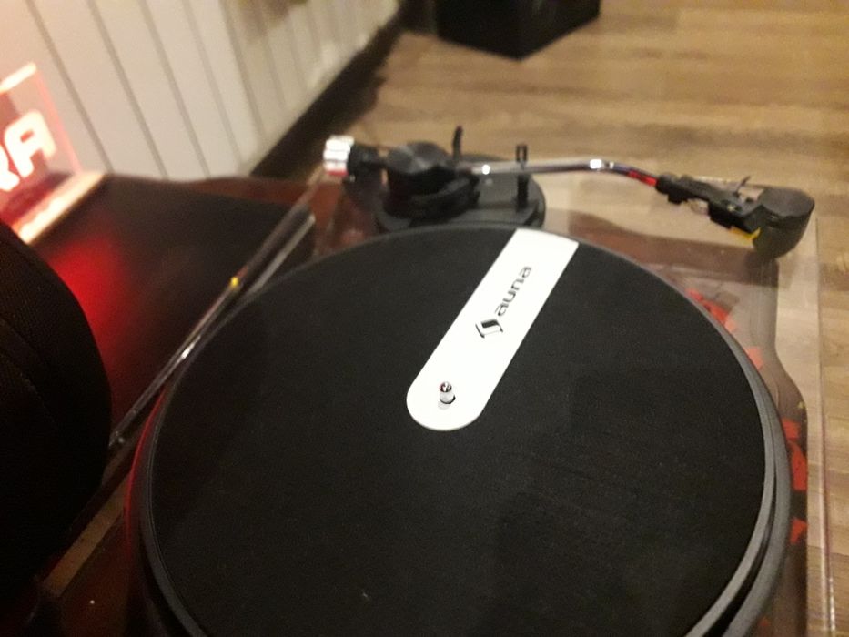 Gramofon marki Auna