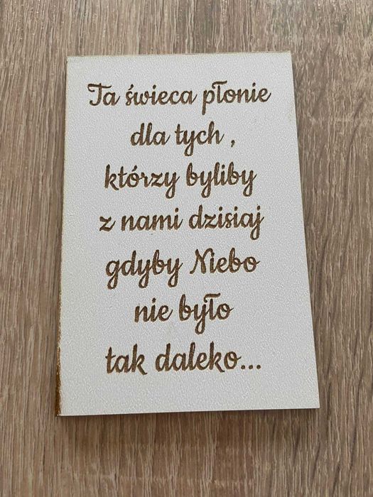 Tabliczka Ta świeca płonie ślub biała grawer 20x30 pionowa