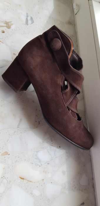 Sprzedam buty damskie zamszowe firmy Gabor