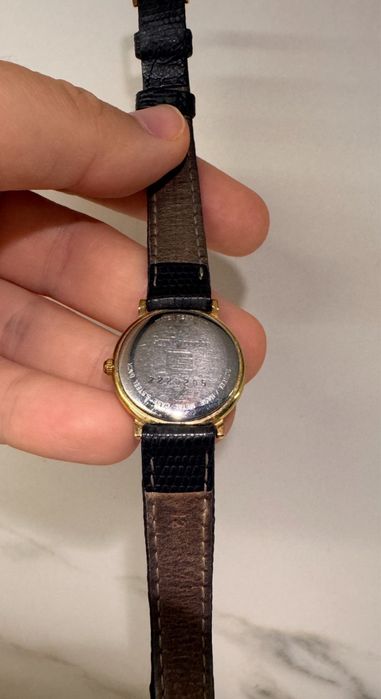 Женские классические часы Guy Laroche