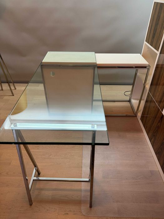 Secretaria Vidro 150cm com (ou sem) módulo de apoio e pernas em inox