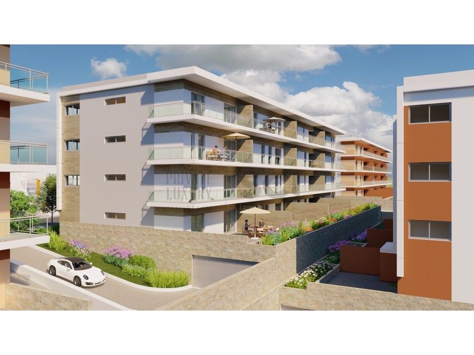 Apartamento T3, 2 lug. parqueamento e terraço em Portimão