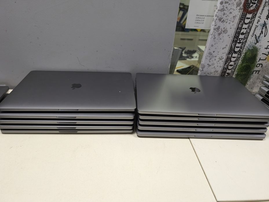 Ноутбук Apple MacBook Pro A2141 Core i7-9750H - відео 4ГБ