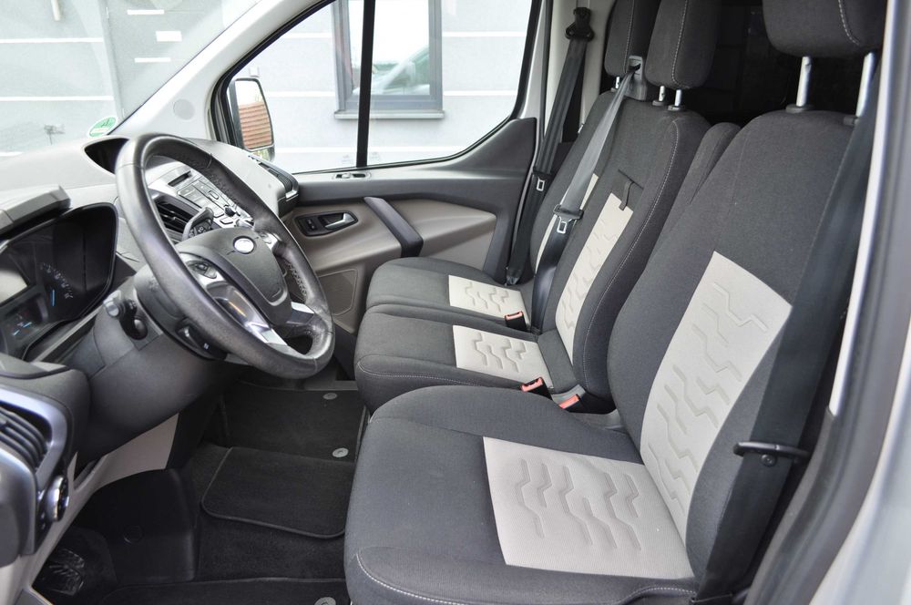 Wynajem Busa 9 - osobowego Ford Custom Long 170km Bolesławiec Auto