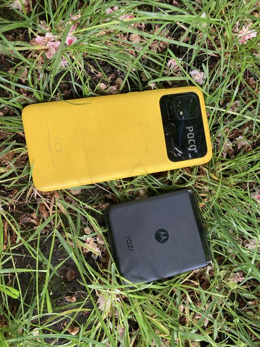 Продам на запчастини pocco motorola