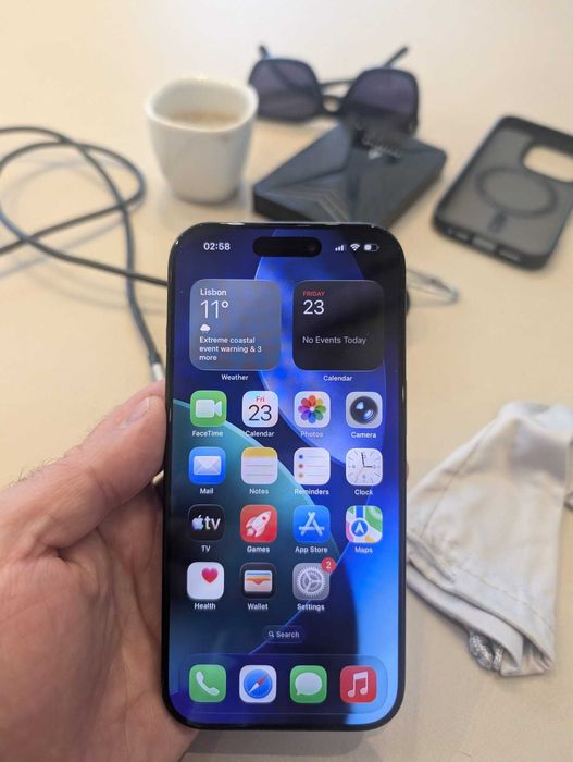 iPhone 16 Pro 256GB Black Titanium