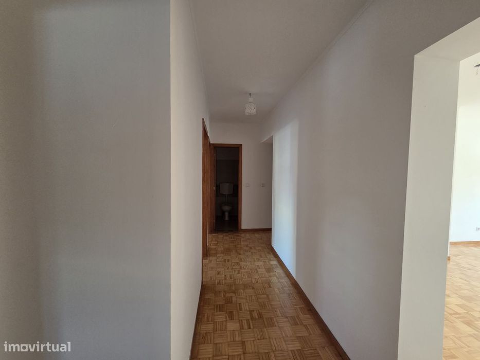 MONTE DA CAPARICA - T3 com Parqueamento
