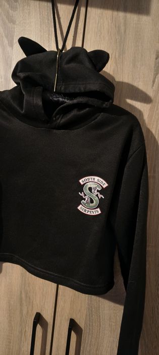 Krótka czarna bluza  z uszami rozm S
