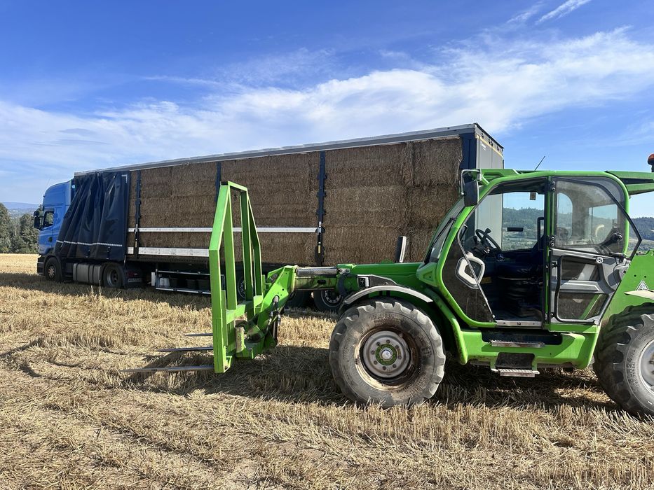 Słoma duża kostka duże kostki słomy pszenica jęczmień
