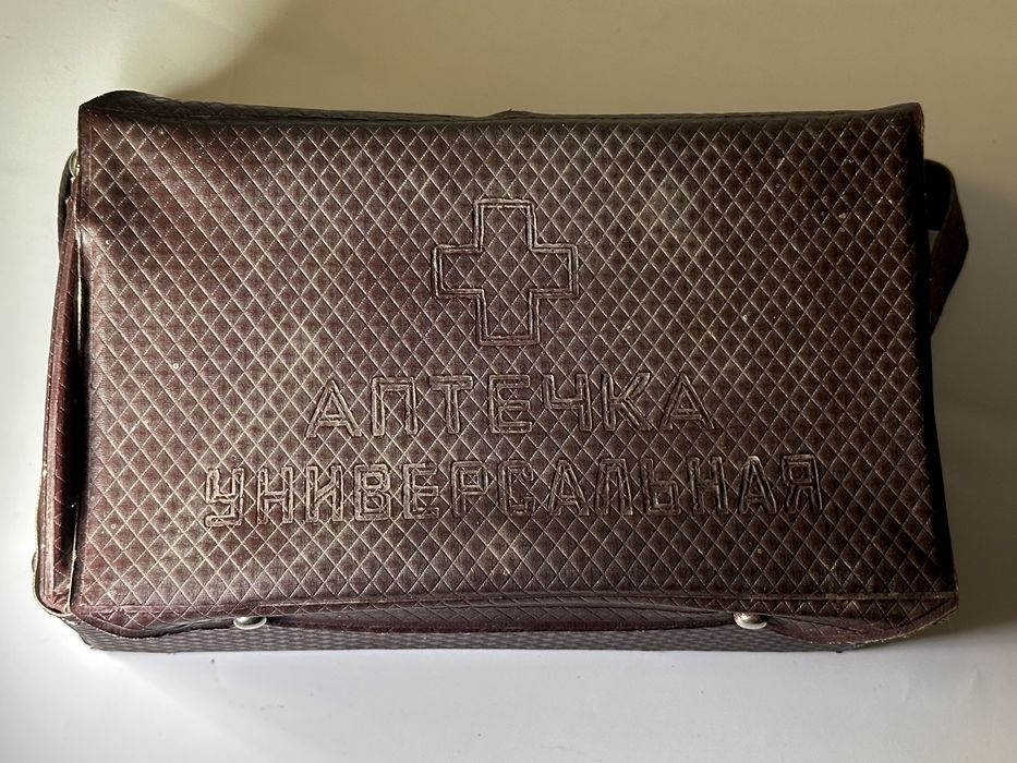 АПТЕЧКА автомобильная  СРСР сумка клатч мини