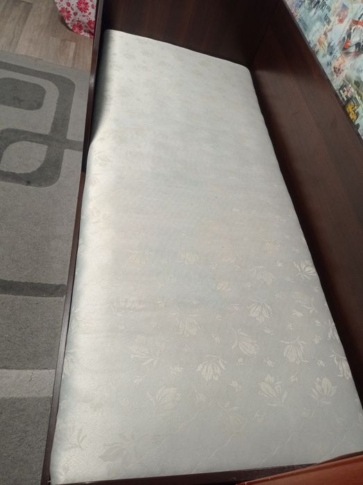Ліжко з матрацом