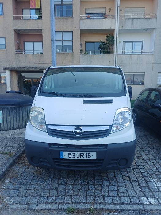 Vendo ou troco Opel vivaro 2.0