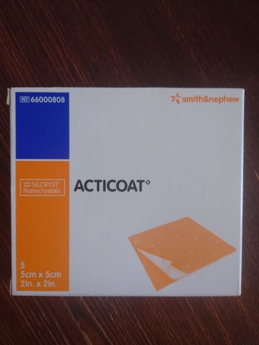 Opatrunki z nanokryształkami srebra ACTICOAT 5x5cm 5szt.