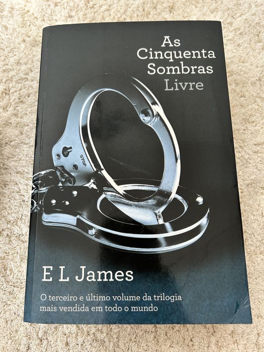 Vendo 2 ( dois) livros