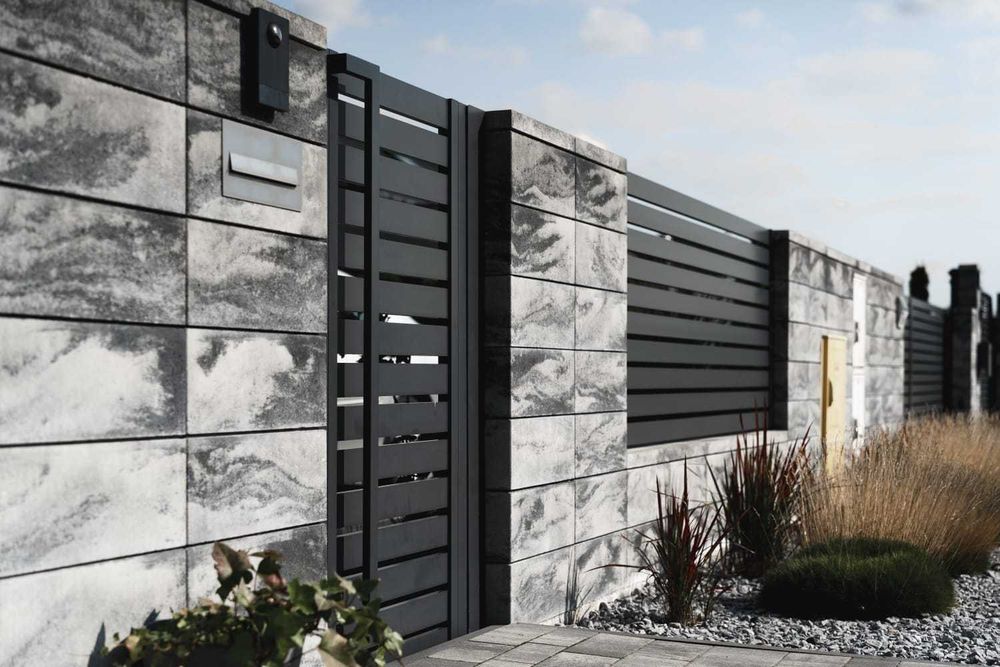 Montaż Kostki Brukowej, Ogrodzeń każdego typu, Roboty ziemne