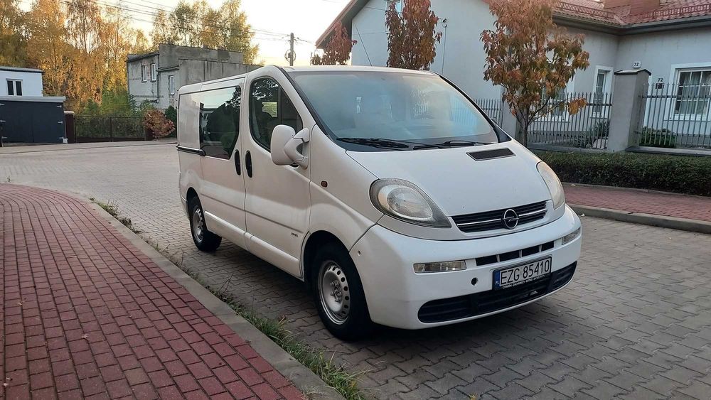 Renault Trafic 1.9 dci Hak 6-osobowy Brygadówka