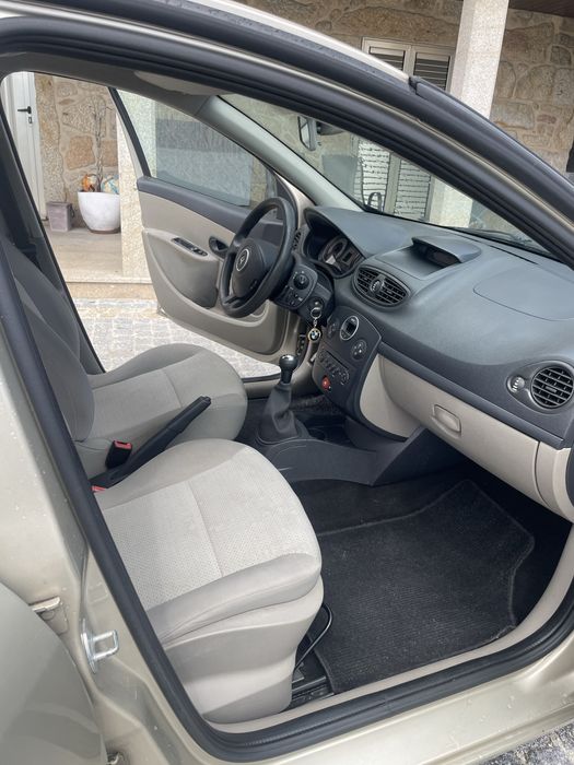 Renault Clio 3  1.5 Dci APENAS 101 000 KILOMETROS