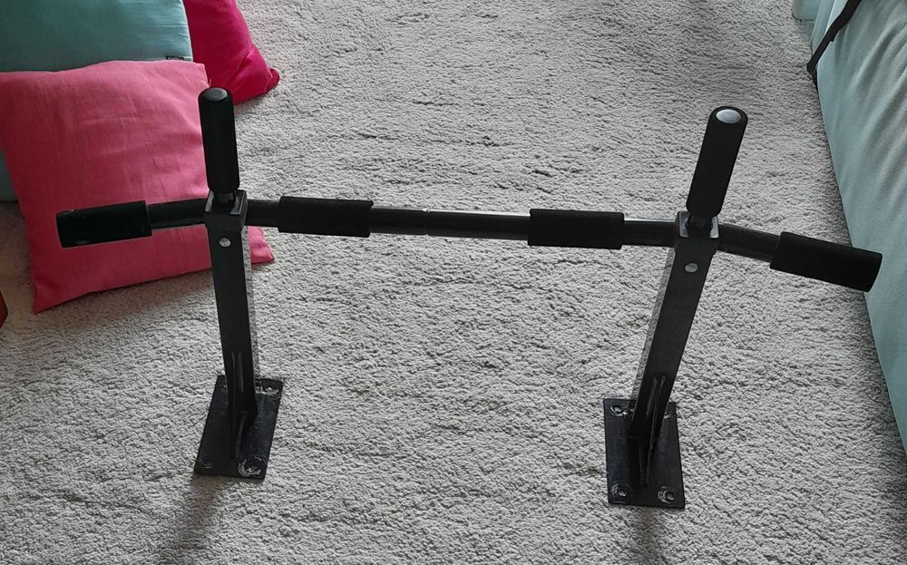 Pull-Up Bar461369733526343680