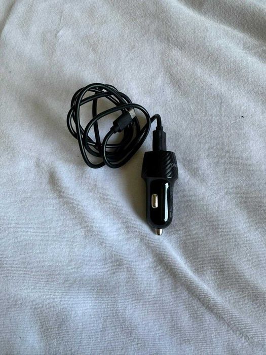 Carregador de Isqueiro para Carro com Cabo