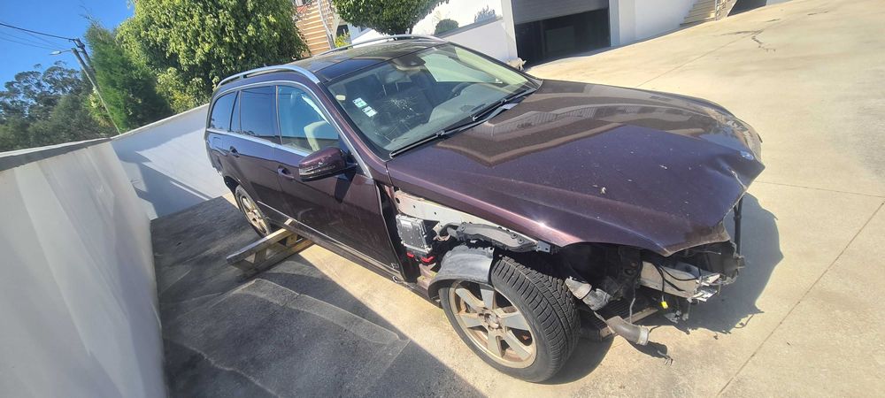 Mercedes Benz W212 Acidentado