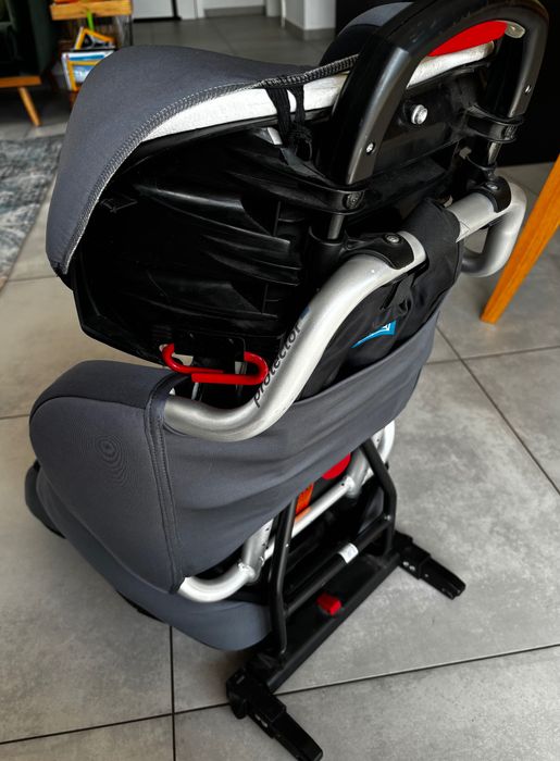 Fotelik samochodowy Casual Play Protector fix 15-36 kg