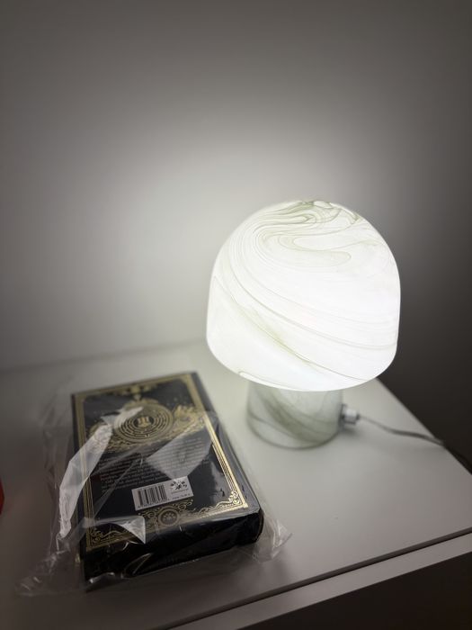 Lampa stołowa szklana