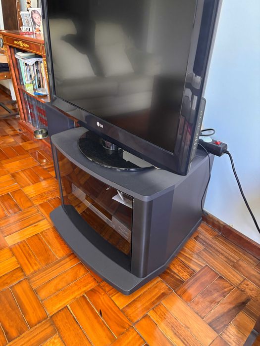 Móvel para TV com vidro