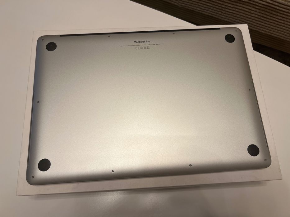 Apple MacBook Pro 15 Retina - Late 2013 A1398 i7 8GB 256GB świeża bat.