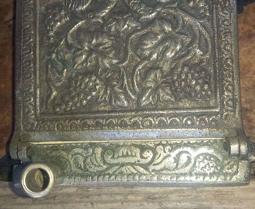 Lindíssimo bloco de notas para mesa com pousa caneta,antigo