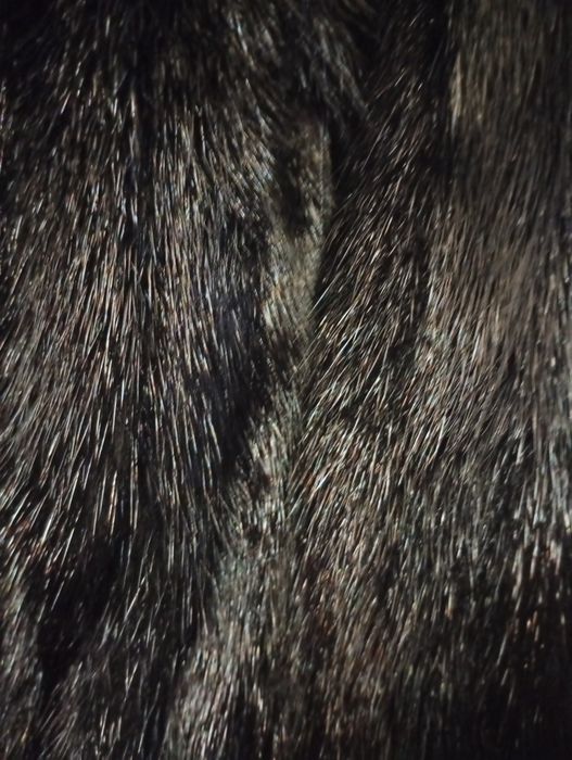 Шуба норкова з чорнобуркою