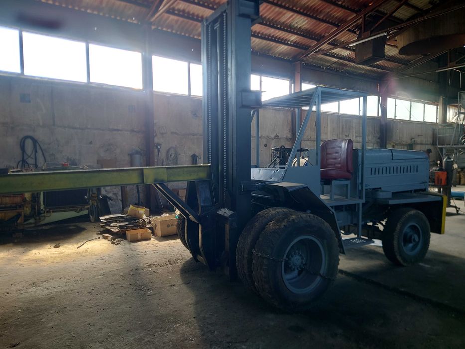 Погрузчик Львовский