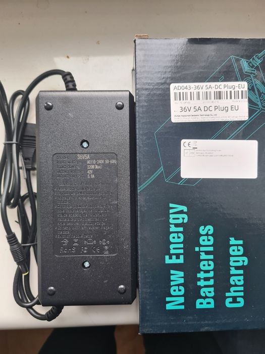 Блок живленя питания зарядка зарядний пристрій зарядное 36-42 5А